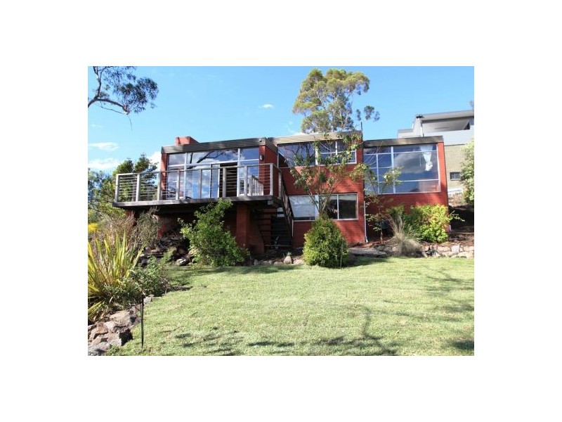 9 Eurella Avenue, Sandy Bay TAS 7005