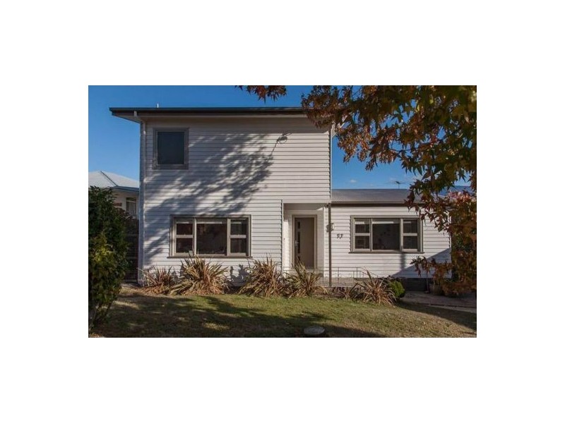 17 Karoola Road, Lindisfarne TAS 7015