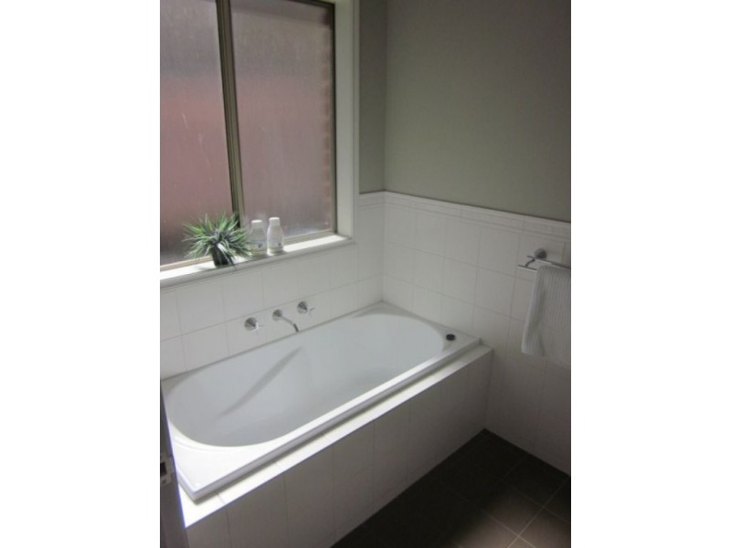 29 Oak Avenue, Bridgewater SA 5155