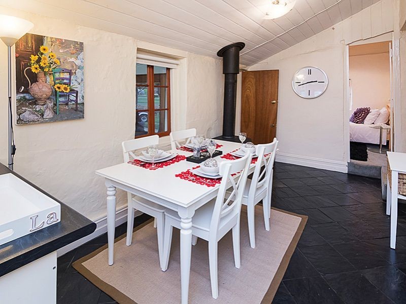 7 Parish Hill Road, Uraidla SA 5142