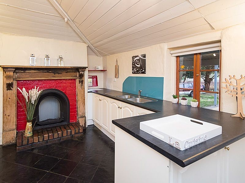 7 Parish Hill Road, Uraidla SA 5142