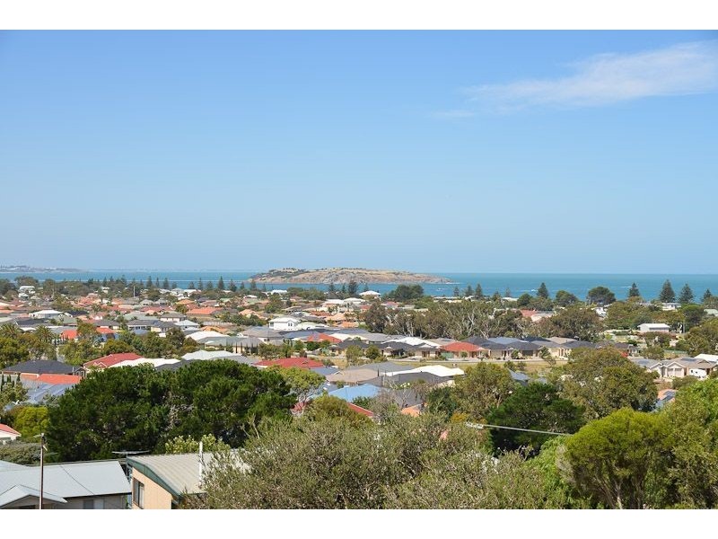 32 Clive Avenue, Encounter Bay SA 5211