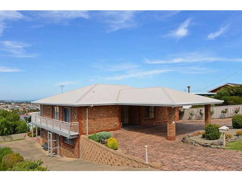 32 Clive Avenue, Encounter Bay SA 5211