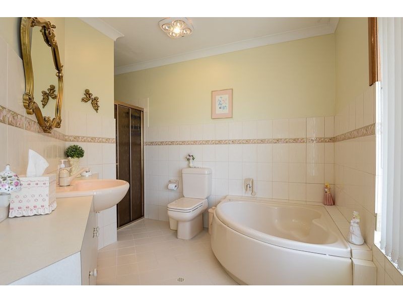32 Clive Avenue, Encounter Bay SA 5211