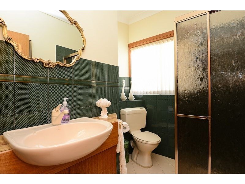 32 Clive Avenue, Encounter Bay SA 5211