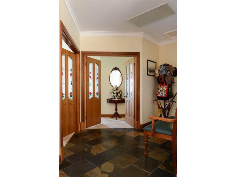 32 Clive Avenue, Encounter Bay SA 5211