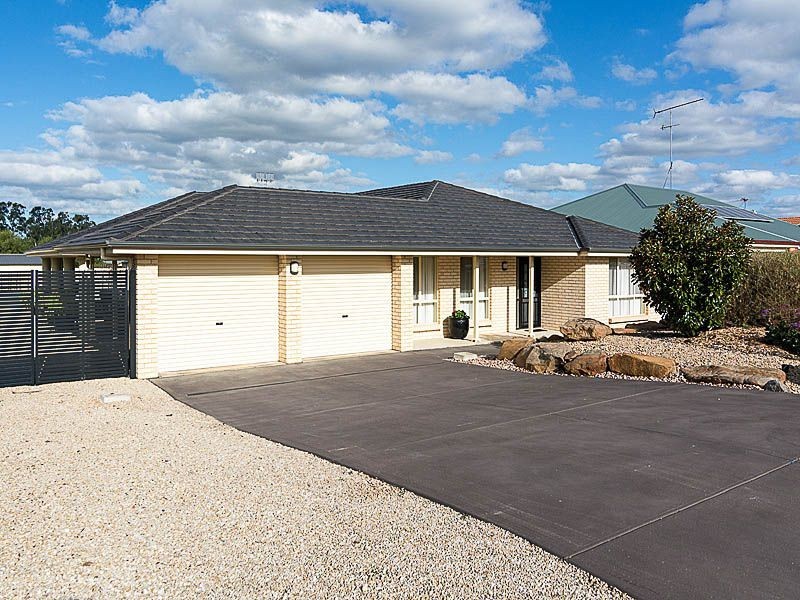 14 Fairweather Drive, Strathalbyn SA 5255