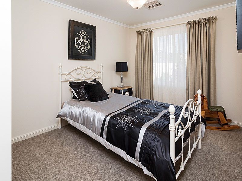 14 Fairweather Drive, Strathalbyn SA 5255