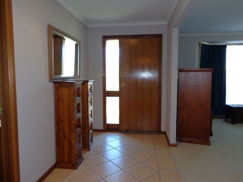 10 Garwood Avenue, Strathalbyn SA 5255