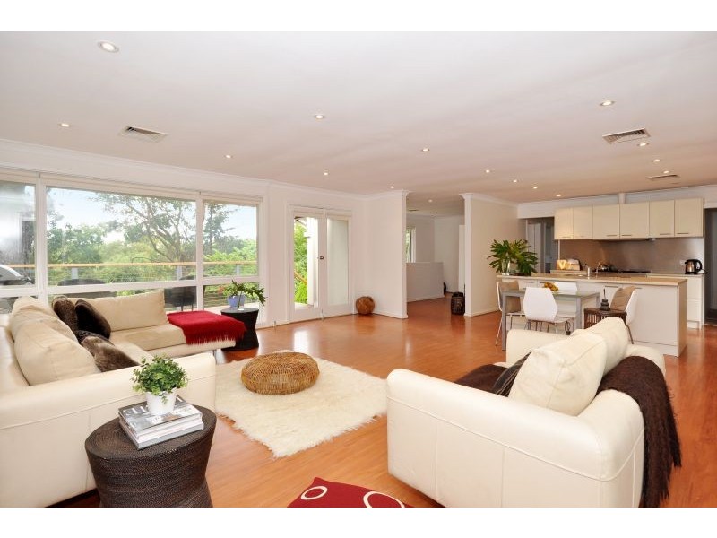 6 Pritchard Drive, Stirling SA 5152