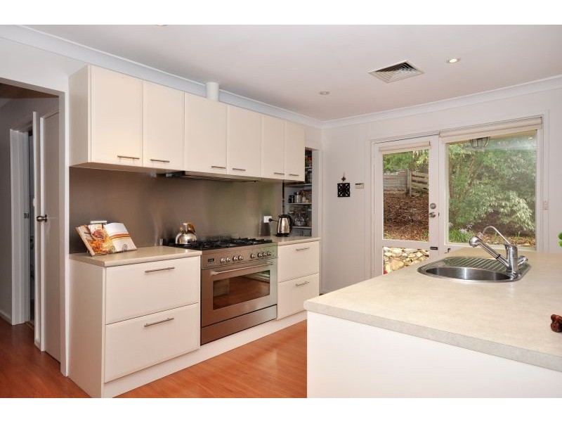 6 Pritchard Drive, Stirling SA 5152