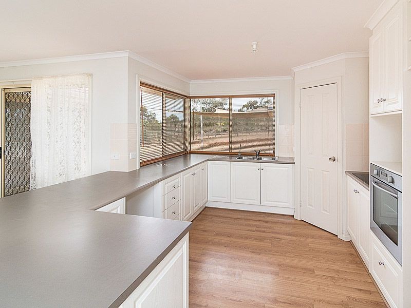 11 Young Road (via Renfrey Road), Kanmantoo SA 5252