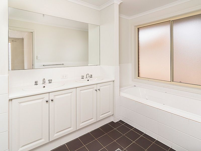 11 Young Road (via Renfrey Road), Kanmantoo SA 5252