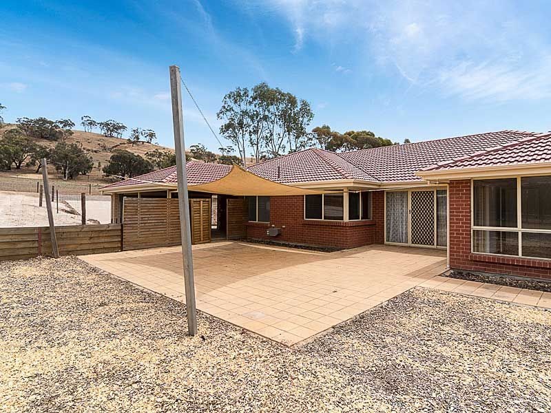 11 Young Road (via Renfrey Road), Kanmantoo SA 5252