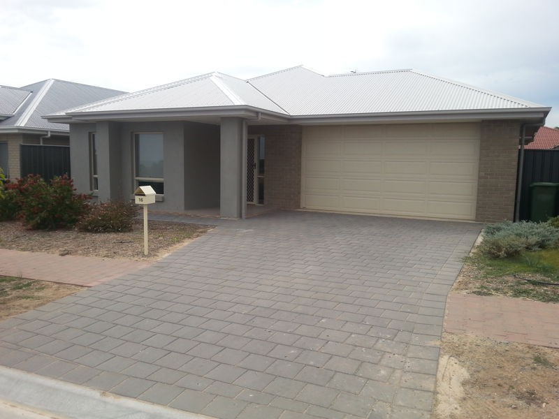 16 Burlington Road, Hallett Cove SA 5158