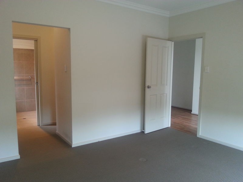 16 Burlington Road, Hallett Cove SA 5158