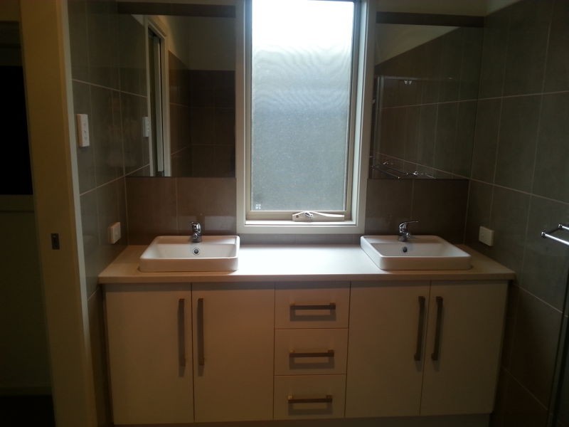 16 Burlington Road, Hallett Cove SA 5158