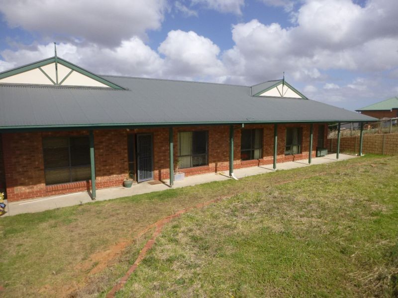 135 Burnbank Way, Mount Barker SA 5251