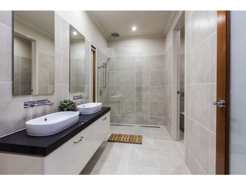11 Bluestone Drive, Mount Barker SA 5251