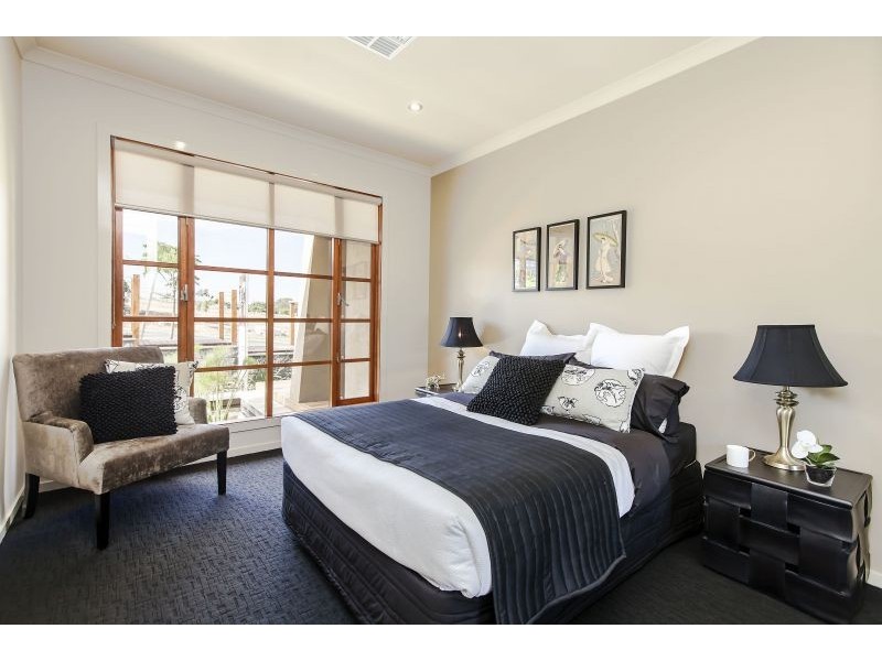 11 Bluestone Drive, Mount Barker SA 5251