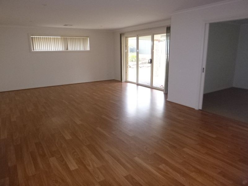 10 Bradford Street, Mount Barker SA 5251