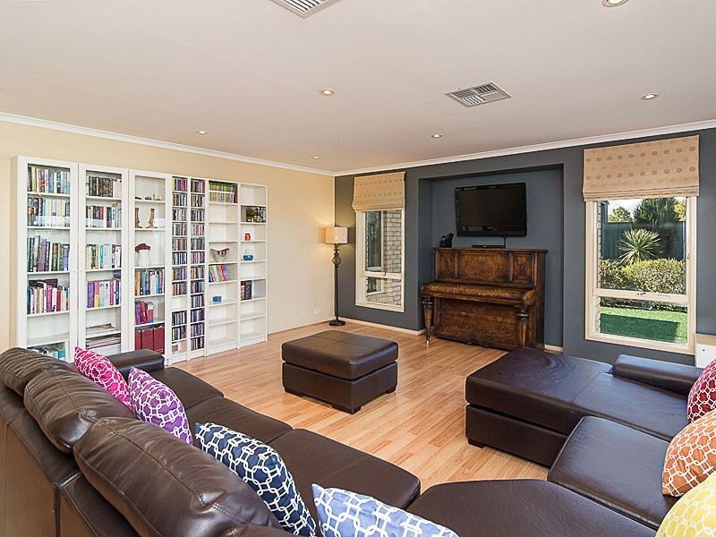 83 Barton Circuit, Mount Barker SA 5251