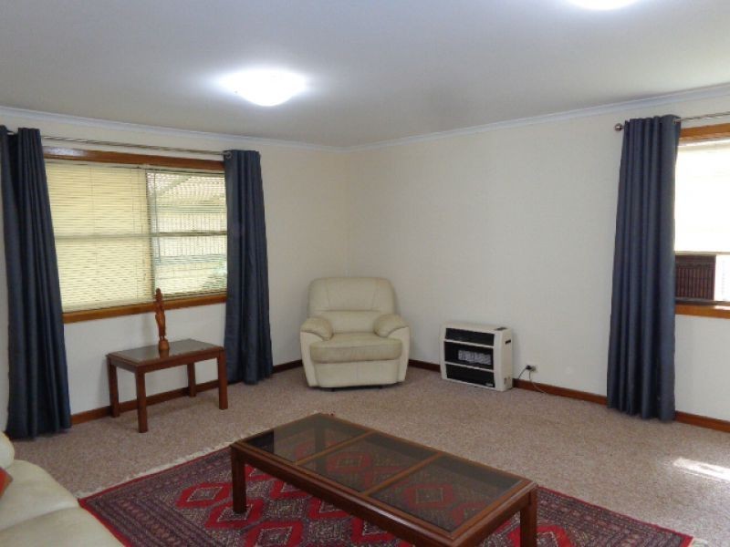 8 Alberg Avenue, Mount Barker SA 5251