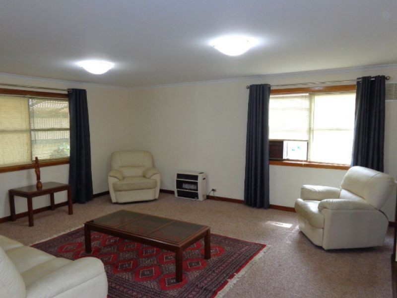 8 Alberg Avenue, Mount Barker SA 5251