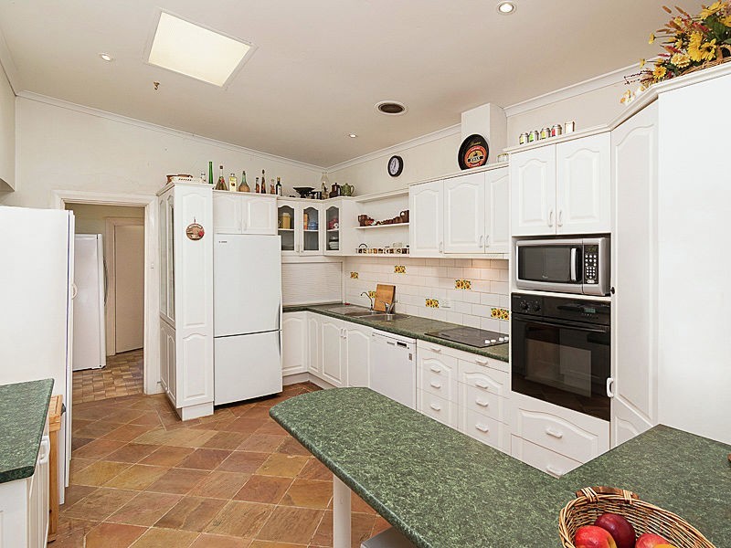 142 Berry Road, Chapel Hill SA 5153