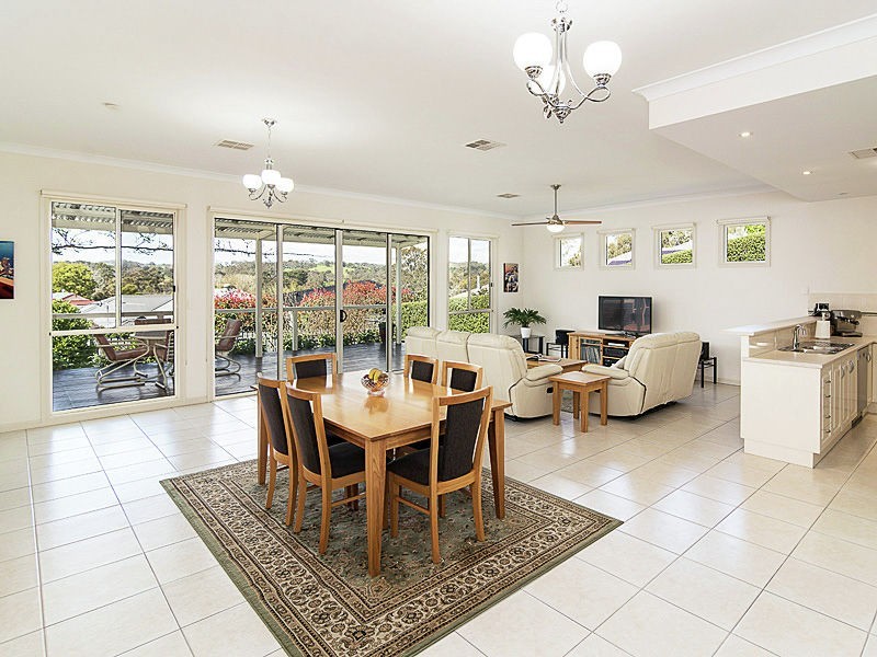 14 Nicholas Paech Drive, Hahndorf SA 5245