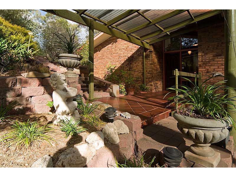 13 Paddys Hill Road, Mount Barker SA 5251