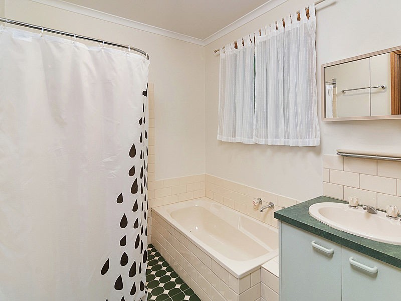 22 Donoghue Road, Mount Barker SA 5251