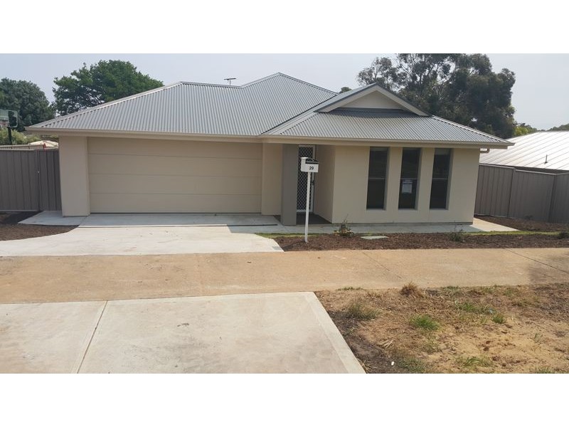 29 Douglas Drive, Mount Barker SA 5251