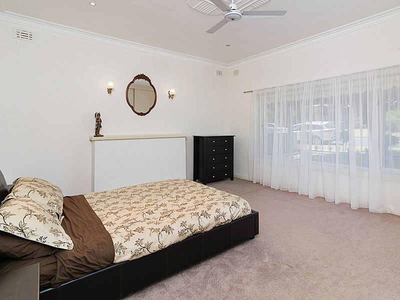 12 Stephenson St, Mount Barker SA 5251