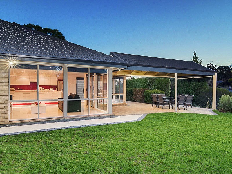 8 Bray Road, Mount Barker SA 5251