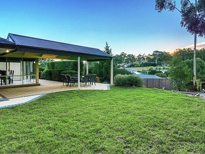 8 Bray Road, Mount Barker SA 5251