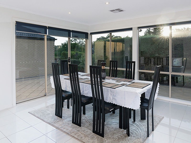 8 Bray Road, Mount Barker SA 5251