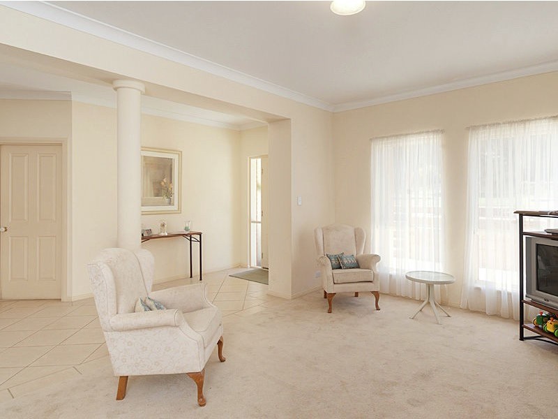 13 Fairfield Road, Mount Barker SA 5251