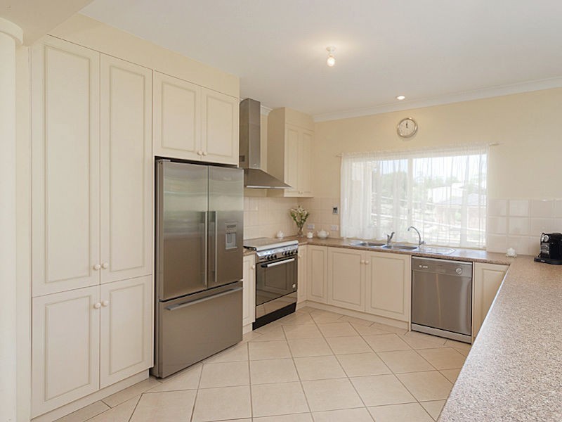 13 Fairfield Road, Mount Barker SA 5251