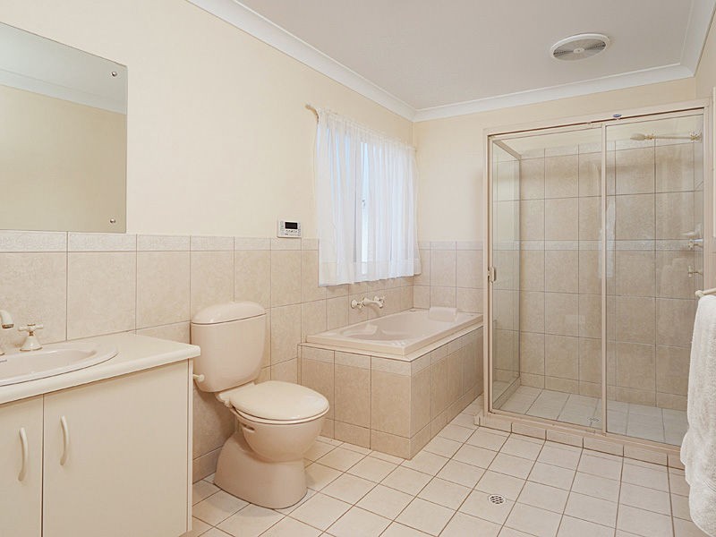 13 Fairfield Road, Mount Barker SA 5251