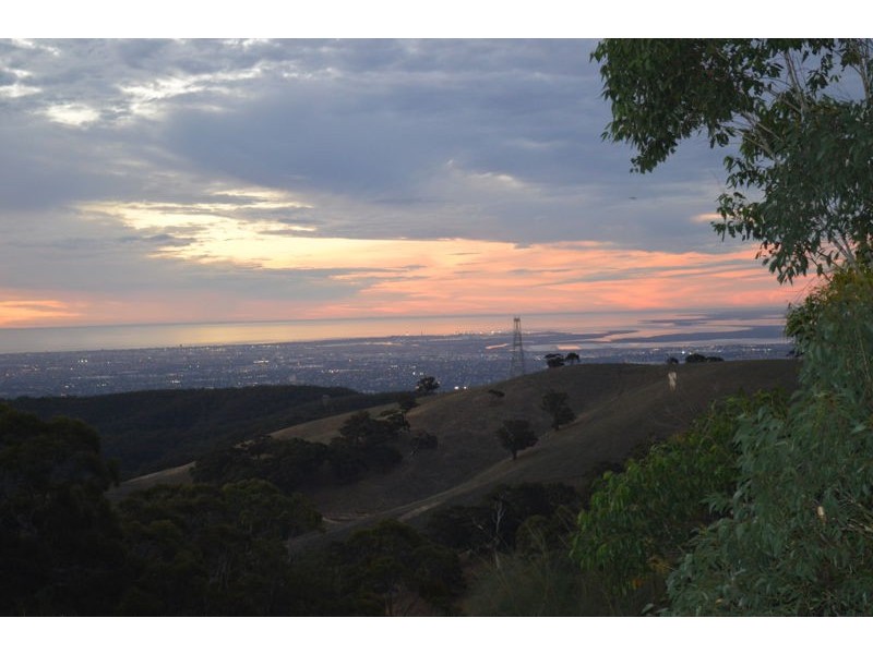 42 Cranwell Road, Summertown SA 5141