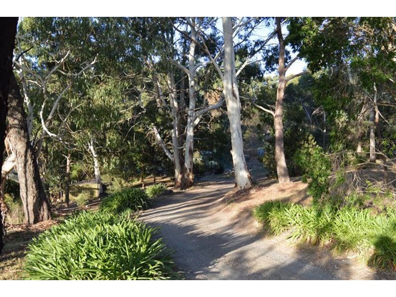 31 Valley View Crescent, Norton Summit SA 5136