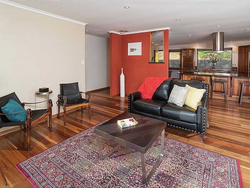 31 Valley View Crescent, Norton Summit SA 5136