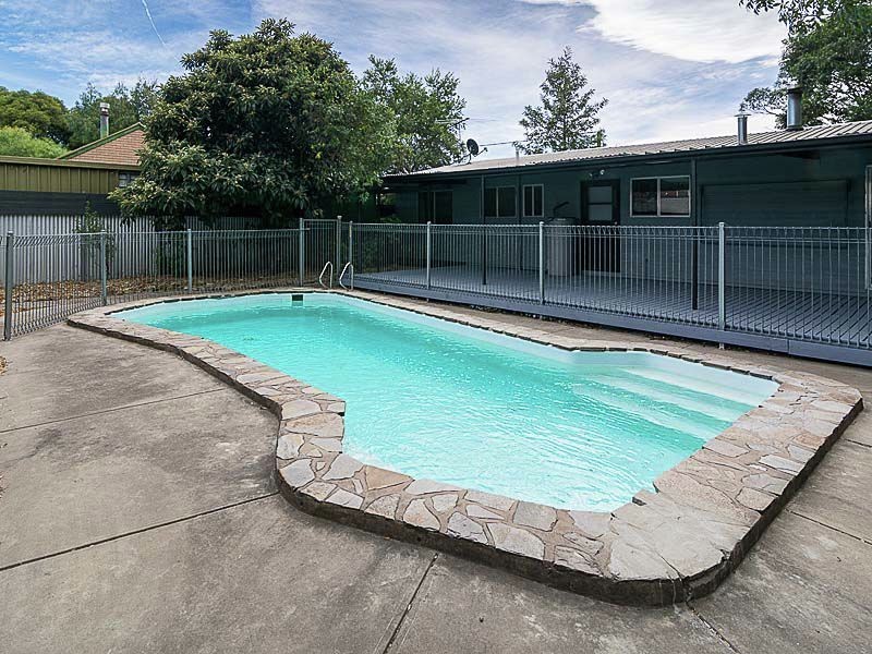 1 Hampden Road, Mount Barker SA 5251