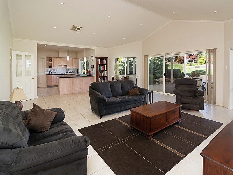 88 Burnbank Way, Mount Barker SA 5251