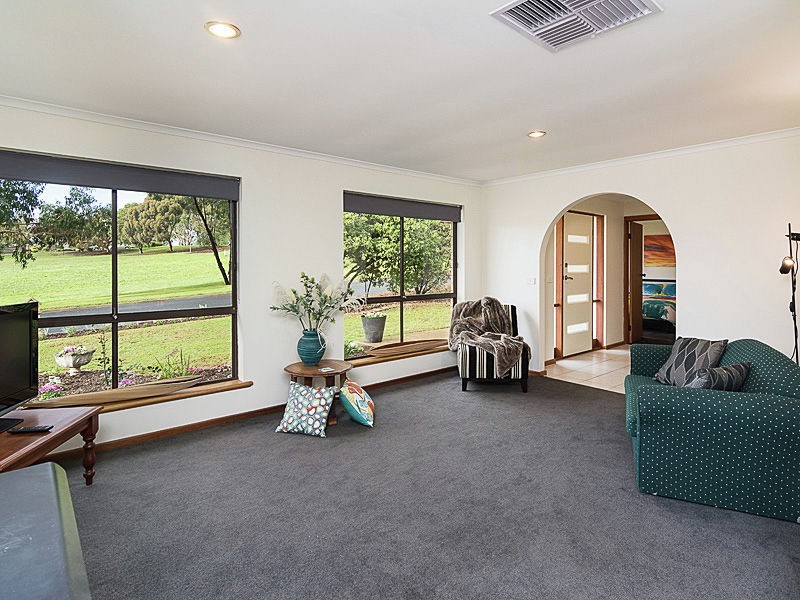 1 Thiele Avenue, Mount Barker SA 5251