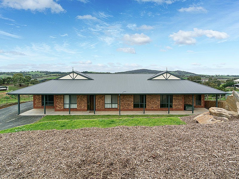 135 Burnbank Way, Mount Barker SA 5251