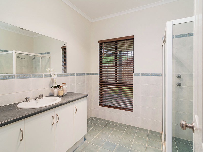 135 Burnbank Way, Mount Barker SA 5251