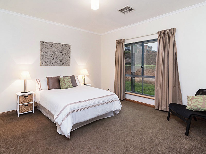135 Burnbank Way, Mount Barker SA 5251