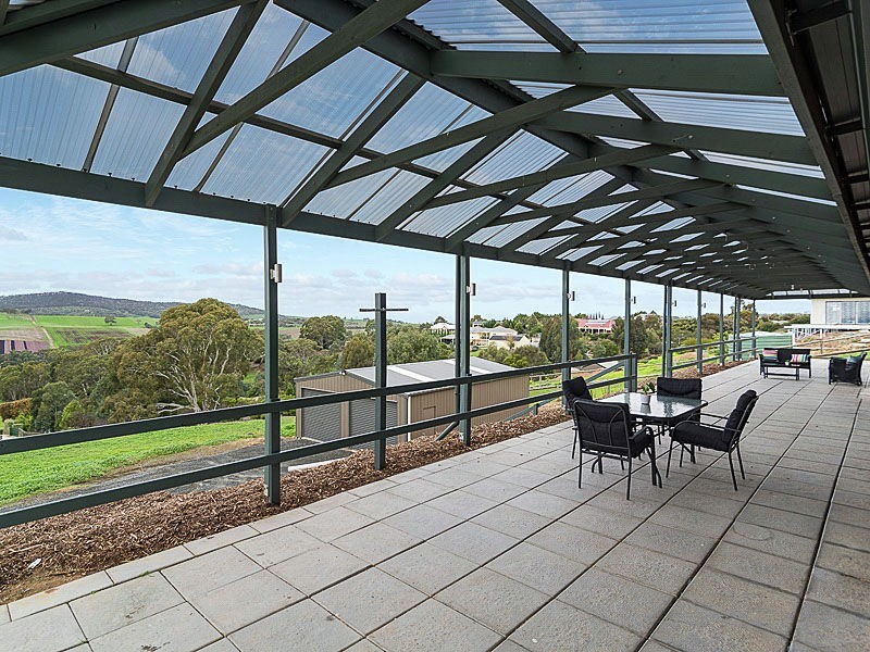 135 Burnbank Way, Mount Barker SA 5251